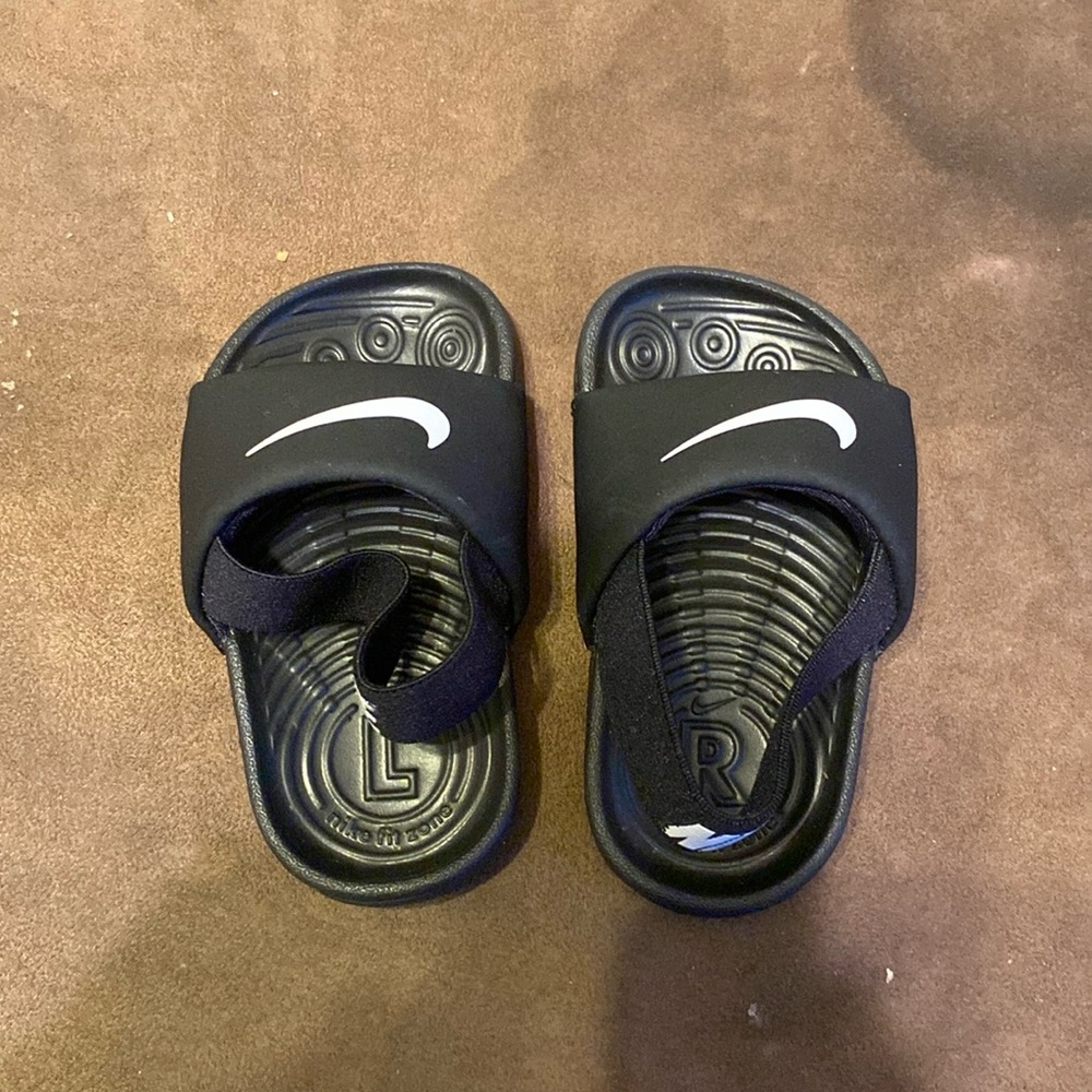 nike sandals